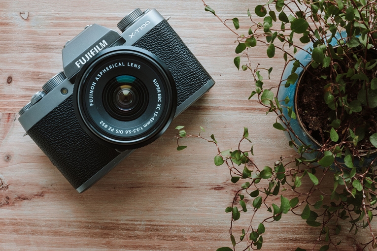Kamera Mirrorless Terbaru Fujifilm X-T100 Resmi Dirilis!
