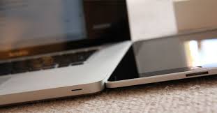 Dibalik Meriahnya Pasar Tablet Dunia, Laptop Touch Screen Masih Di Minati Pengguna