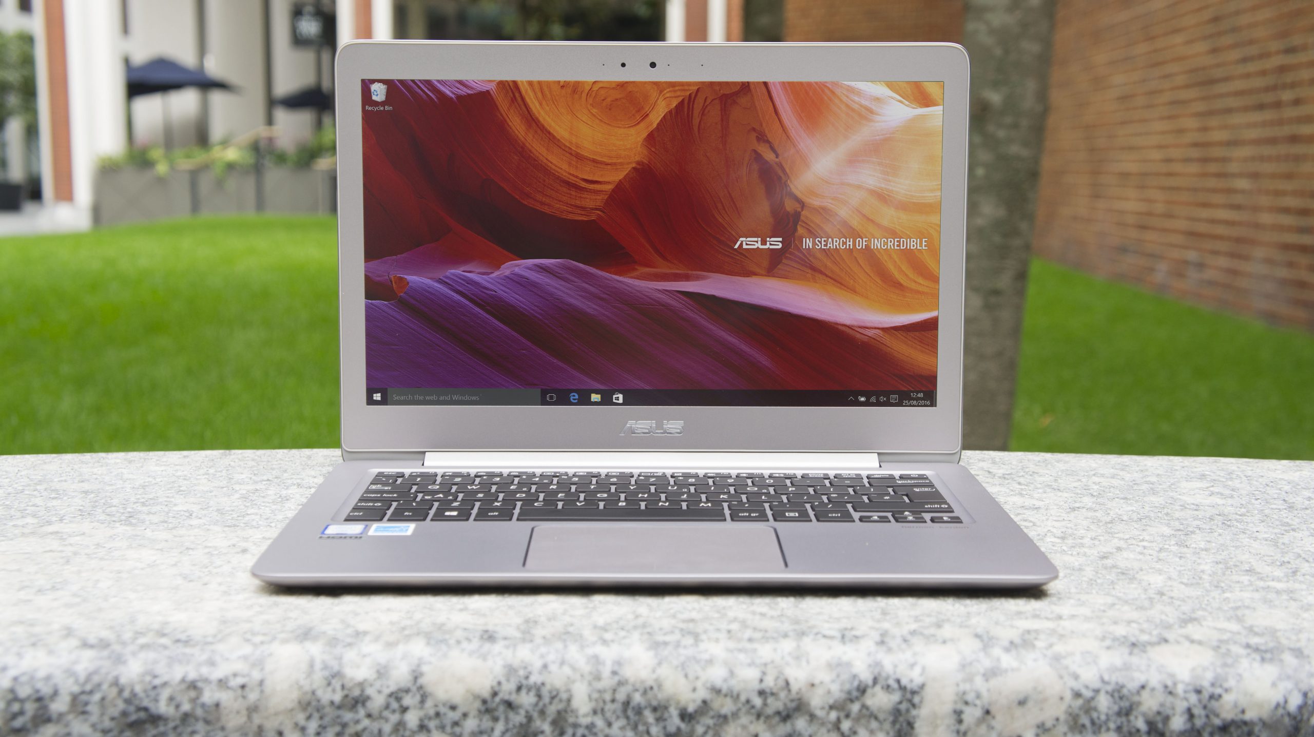 Asus ZenBook UX330UA|||||
